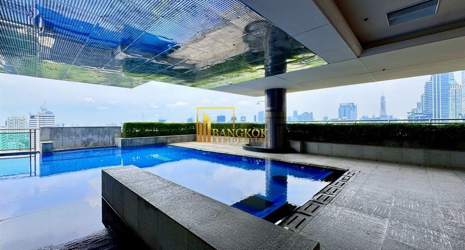 For rent 3 bedrooms condo in Pathum Wan, Bangkok