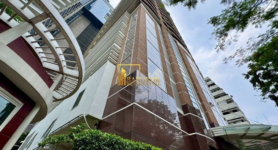 For rent 3 bedrooms condo in Pathum Wan, Bangkok