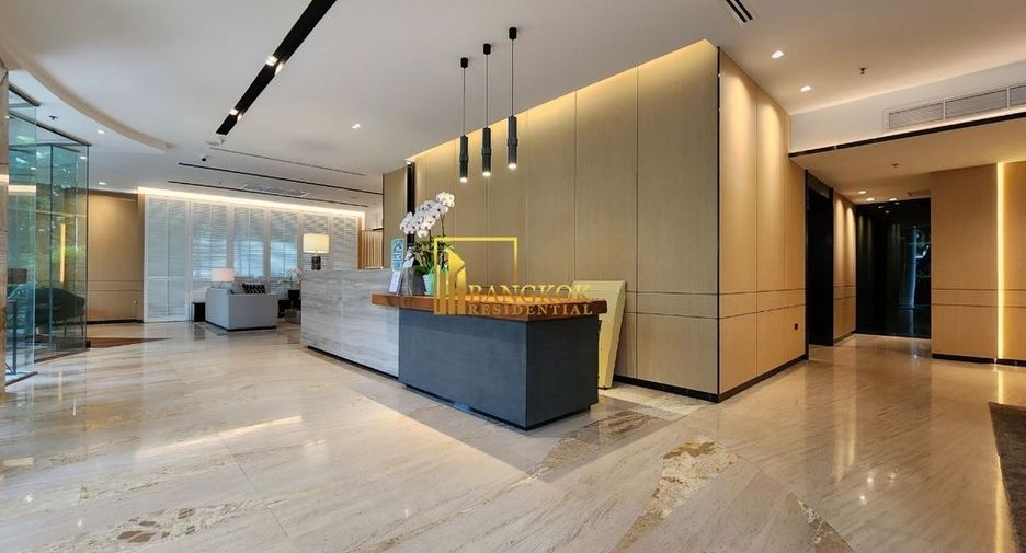 For rent 3 bedrooms condo in Pathum Wan, Bangkok