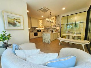 For rent and for sale 5 bedrooms house in Saphan Sung, Bangkok