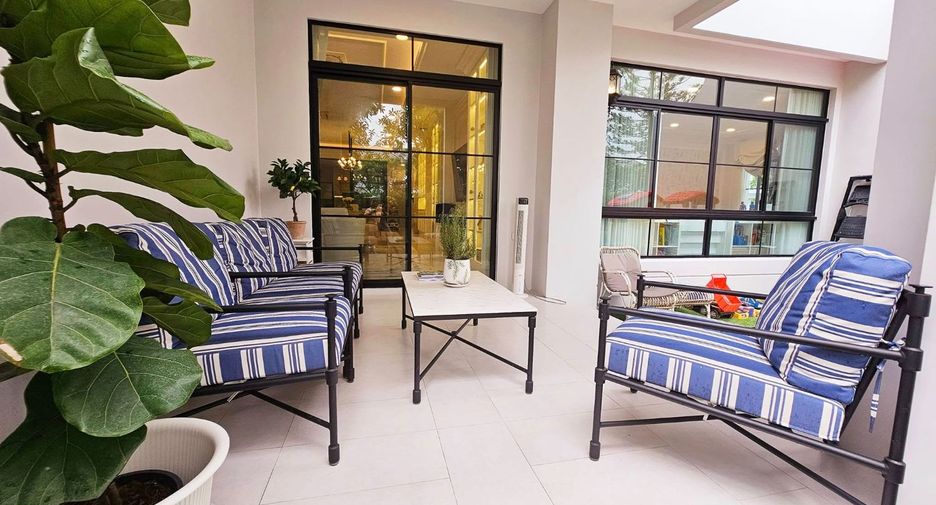 For rent and for sale 5 bedrooms house in Saphan Sung, Bangkok