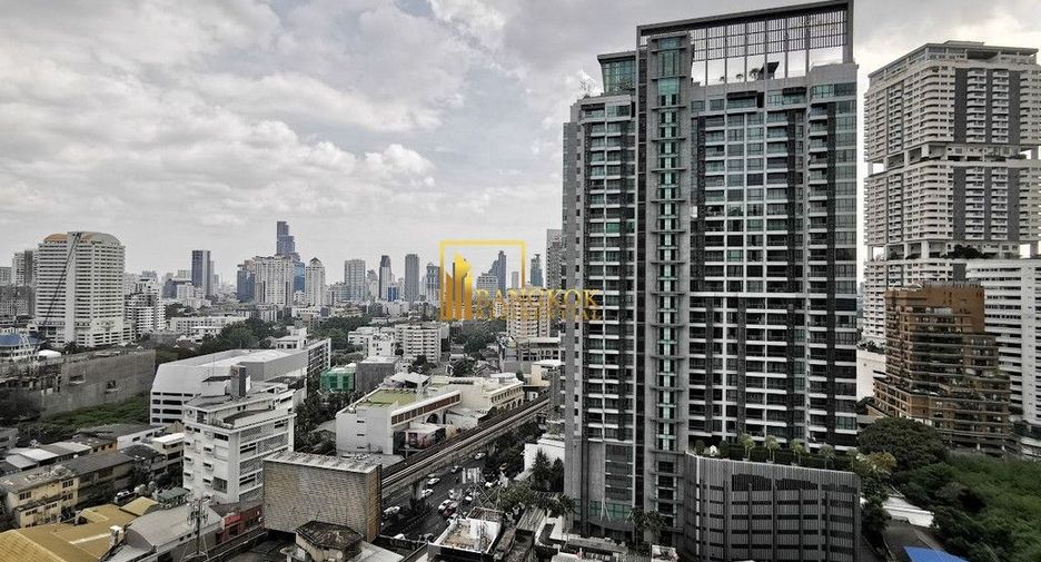 For rent 2 bedrooms condo in Khlong Toei, Bangkok