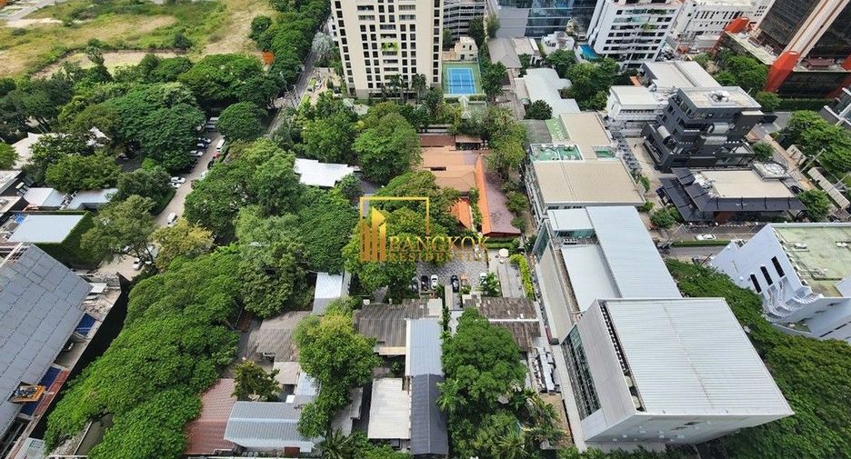 For rent 3 bedrooms condo in Pathum Wan, Bangkok