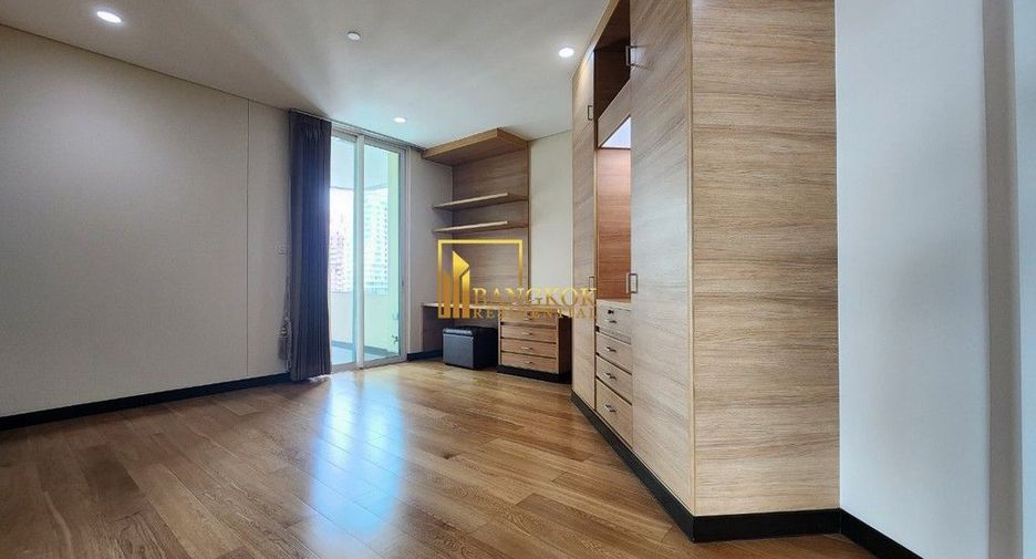 For rent 3 bedrooms condo in Pathum Wan, Bangkok