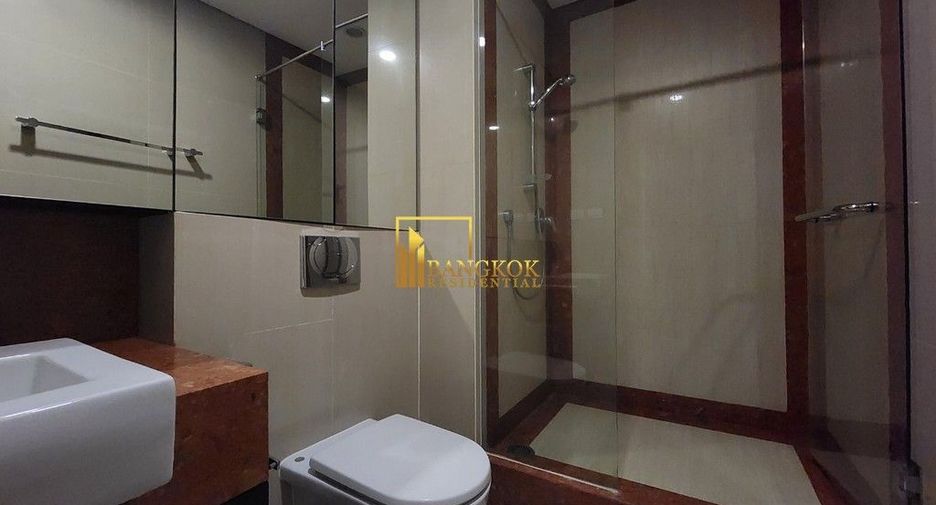 For rent 3 bedrooms condo in Pathum Wan, Bangkok