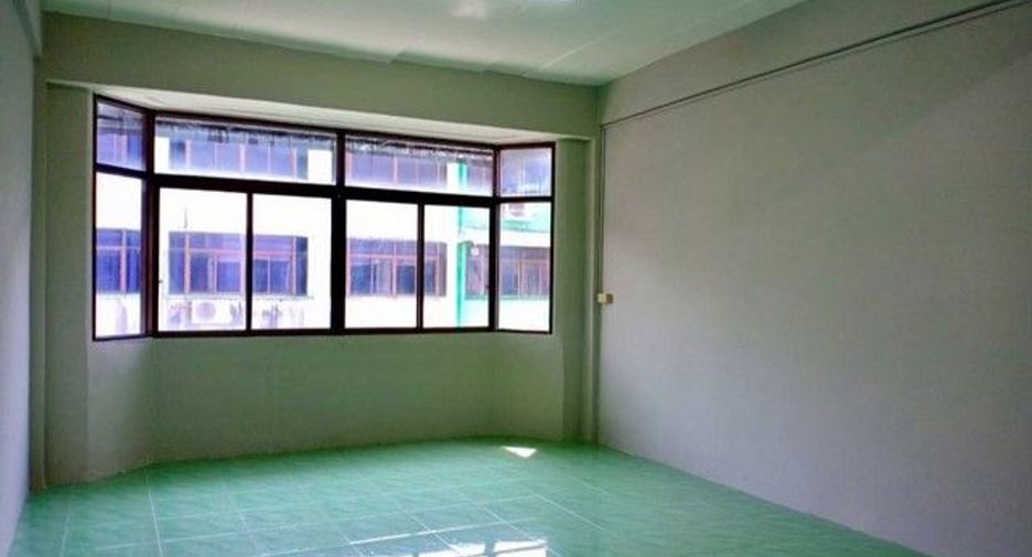 Local comercial en venta de 3 habitaciones en Bang Khae, Bangkok