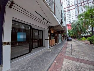 出租 1 卧室 商业空间 在 Bang Rak, 曼谷