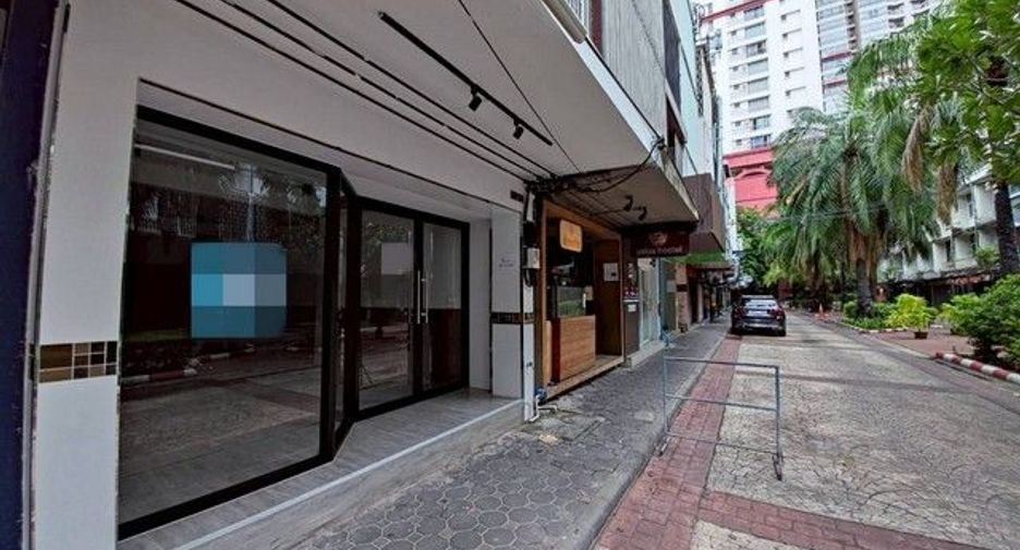 For rent 1 bed retail Space in Bang Rak, Bangkok