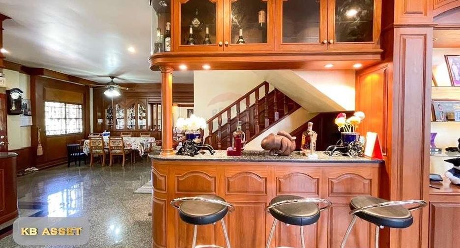 For sale 4 bedrooms villa in Singhanakhon, Songkhla