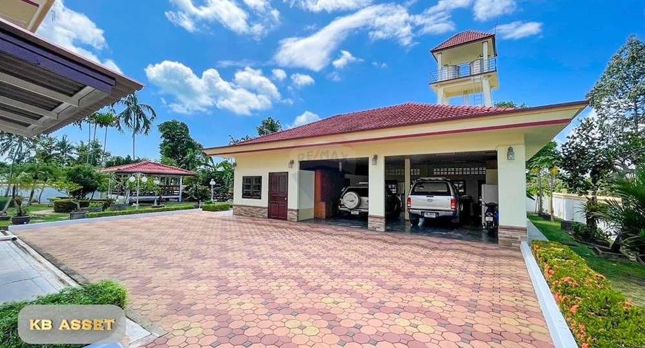 For sale 4 bedrooms villa in Singhanakhon, Songkhla