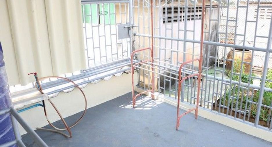 For rent 5 bedrooms retail Space in Phra Nakhon, Bangkok