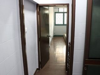 For rent 5 bedrooms retail Space in Phra Nakhon, Bangkok