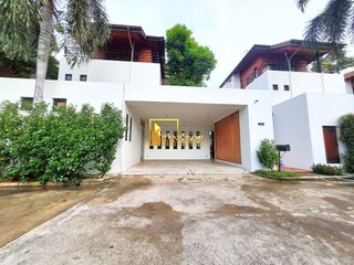 出租 4 卧室 别墅 在 Watthana, 曼谷