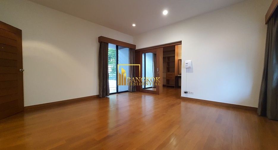À louer 4 chambres villa à Watthana, Bangkok