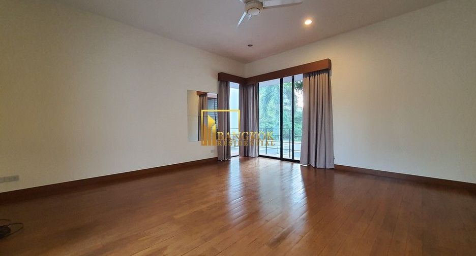 À louer 4 chambres villa à Watthana, Bangkok