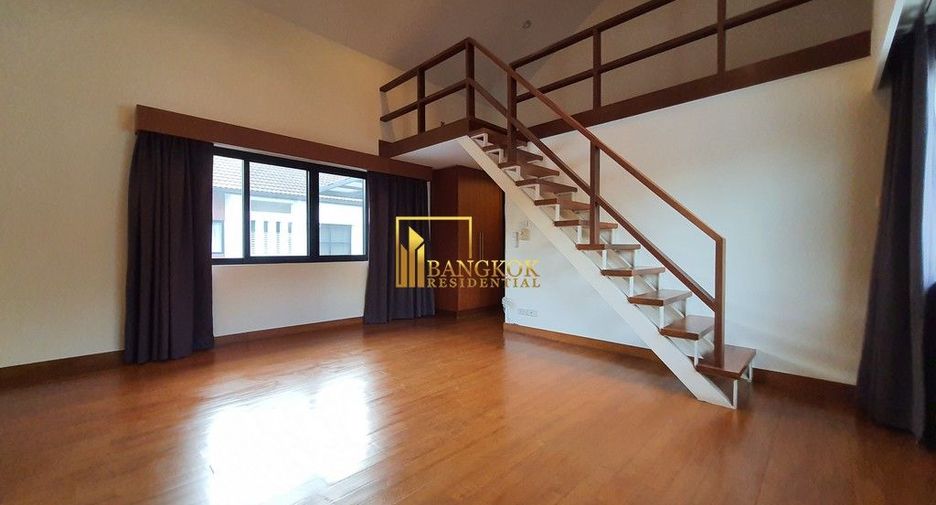 À louer 4 chambres villa à Watthana, Bangkok