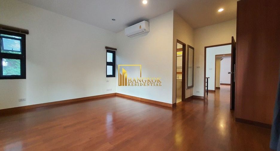 À louer 4 chambres villa à Watthana, Bangkok