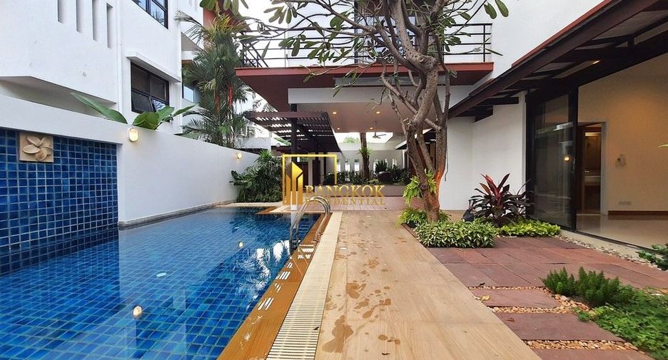 À louer 4 chambres villa à Watthana, Bangkok