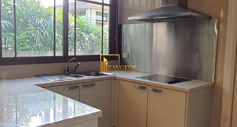 À louer 4 chambres condo à Watthana, Bangkok
