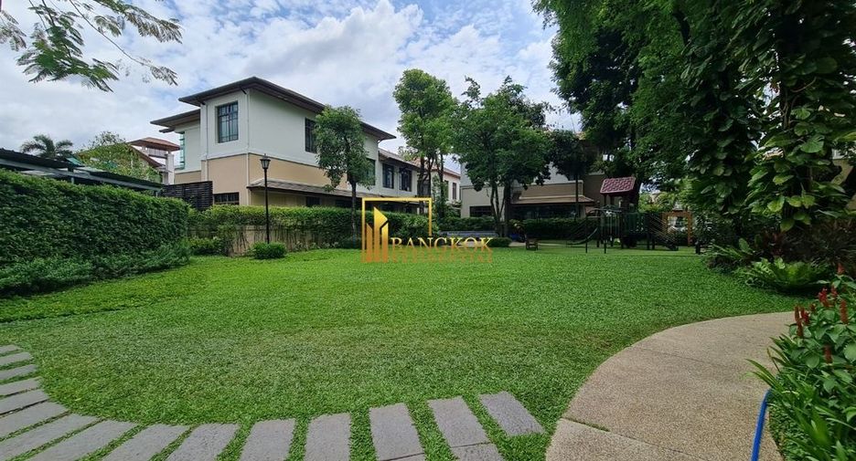 À louer 4 chambres condo à Watthana, Bangkok