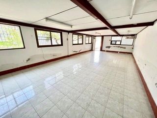 À louer 1 chambre entrepôt à Bang Phli, Samut Prakan
