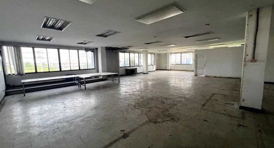 Almacén en venta de 1 habitaciones en Bang Phli, Samut Prakan