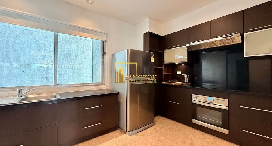 For rent 4 bedrooms apartment in Pathum Wan, Bangkok