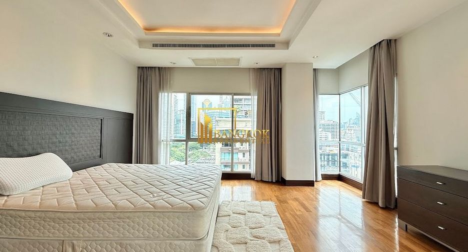 For rent 4 bedrooms apartment in Pathum Wan, Bangkok
