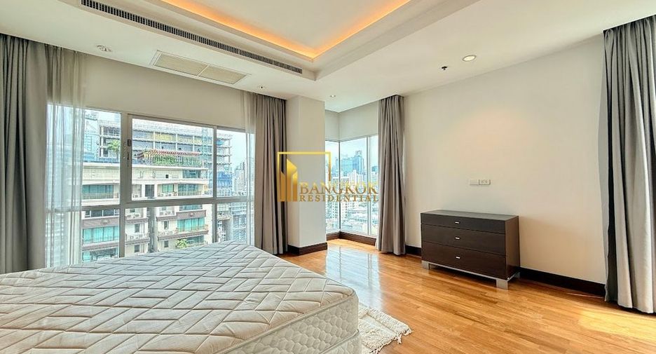 For rent 4 bedrooms apartment in Pathum Wan, Bangkok