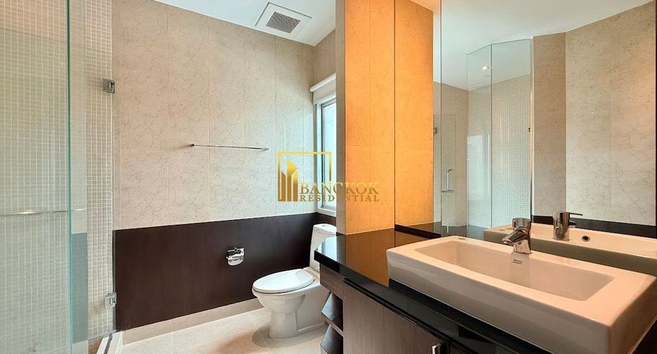 For rent 4 bedrooms apartment in Pathum Wan, Bangkok