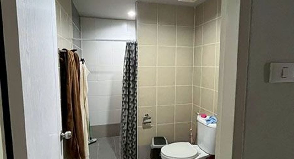 Casa adosada en venta de 3 habitaciones en Saraphi, Chiang Mai