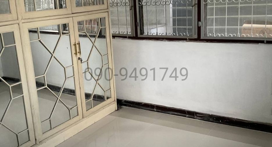 For rent 3 bedrooms house in Lak Si, Bangkok