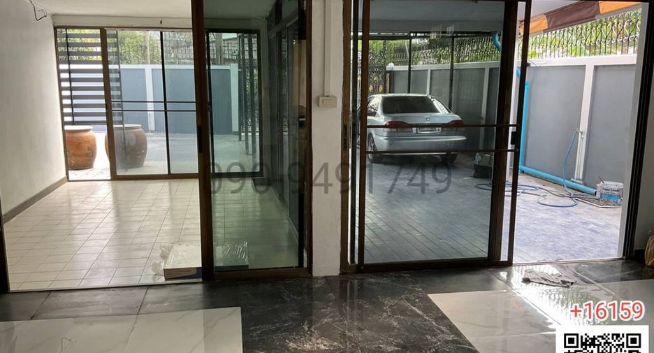 For rent 3 bedrooms house in Lak Si, Bangkok