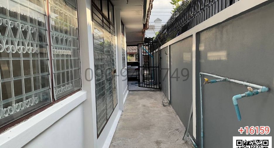 For rent 3 bedrooms house in Lak Si, Bangkok