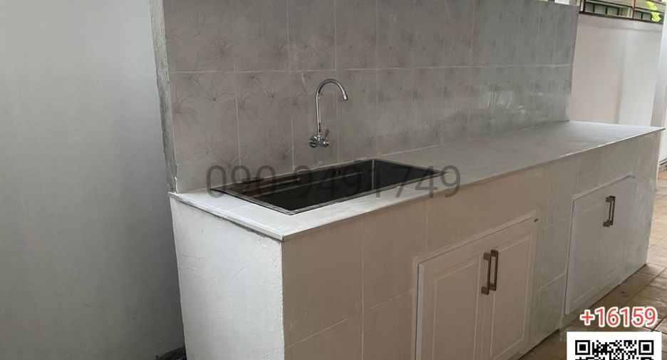 For rent 3 bedrooms house in Lak Si, Bangkok