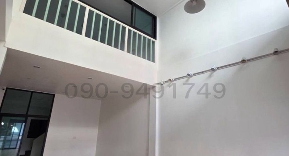For rent 2 bedrooms retail Space in Khlong Sam Wa, Bangkok
