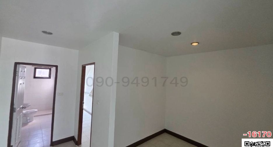 For sale 2 bedrooms retail Space in Khlong Sam Wa, Bangkok