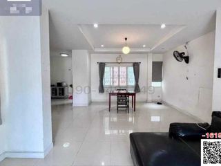 Casa en alquiler de 3 habitaciones en Thanyaburi, Pathum Thani