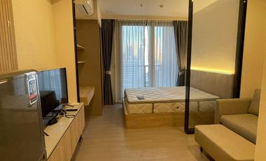 À louer 1 chambre condo à Huai Khwang, Bangkok