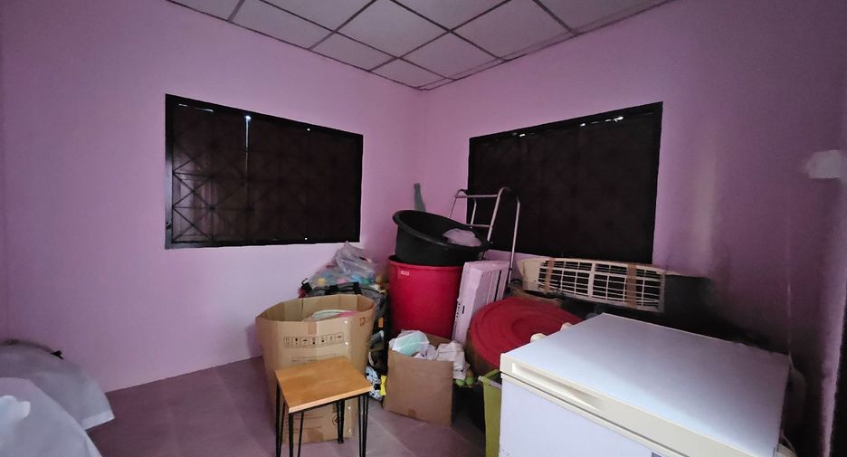 出售 3 卧室 独立屋 在 Ban Khai, Rayong