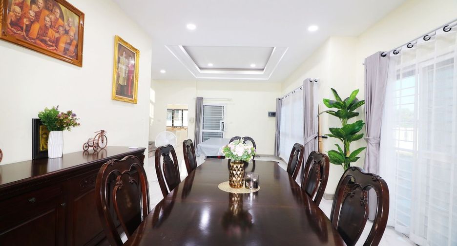 For sale 3 bedrooms house in Mueang Udon Thani, Udon Thani