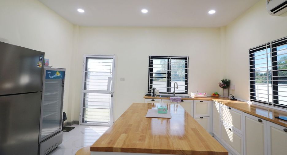 For sale 3 bedrooms house in Mueang Udon Thani, Udon Thani
