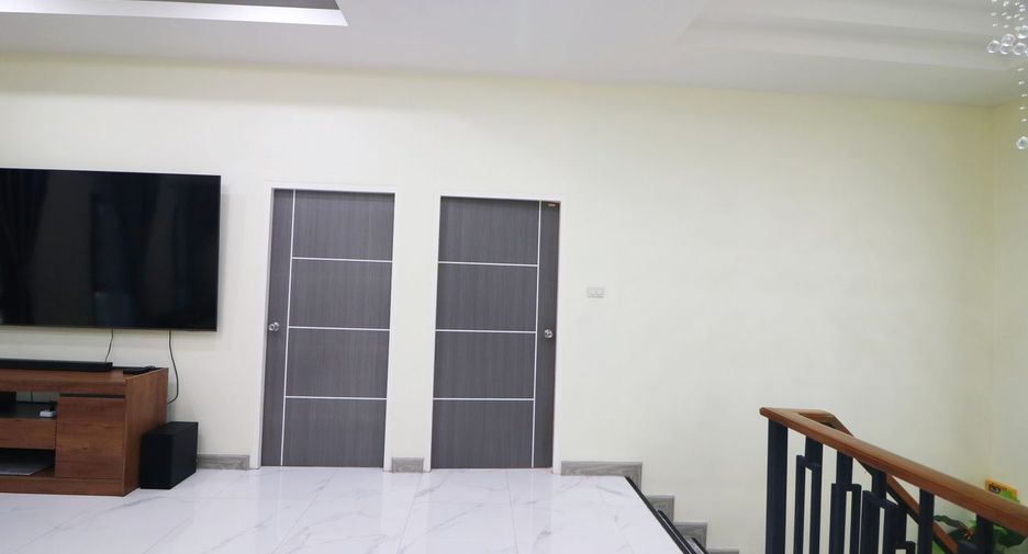For sale 3 bedrooms house in Mueang Udon Thani, Udon Thani