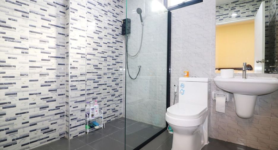 For sale 3 bedrooms house in Mueang Udon Thani, Udon Thani