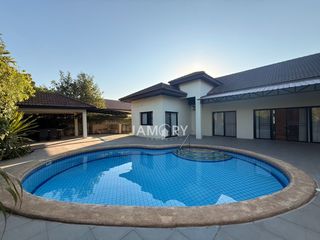Haus zur Miete mit 4 Zimmer in Bang Lamung, Chonburi