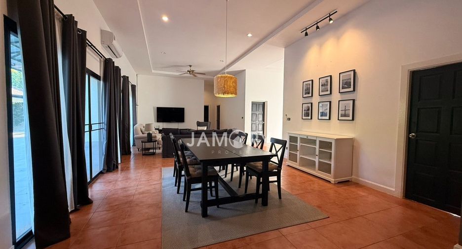 Haus zur Miete mit 4 Zimmer in East Pattaya, Pattaya