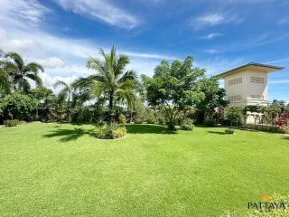 For rent and for sale 6 bedrooms house in Bang Lamung, Chonburi