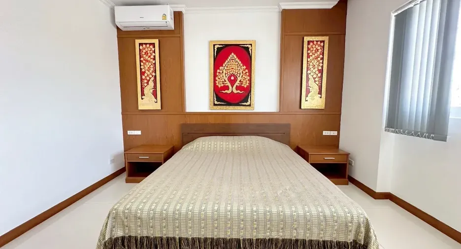 For rent and for sale 6 bedrooms house in Bang Lamung, Chonburi