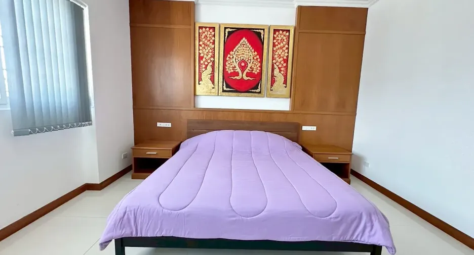For rent and for sale 6 bedrooms house in Bang Lamung, Chonburi