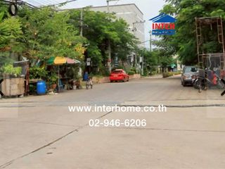 For sale 3 bedrooms townhouse in Mueang Samut Sakhon, Samut Sakhon